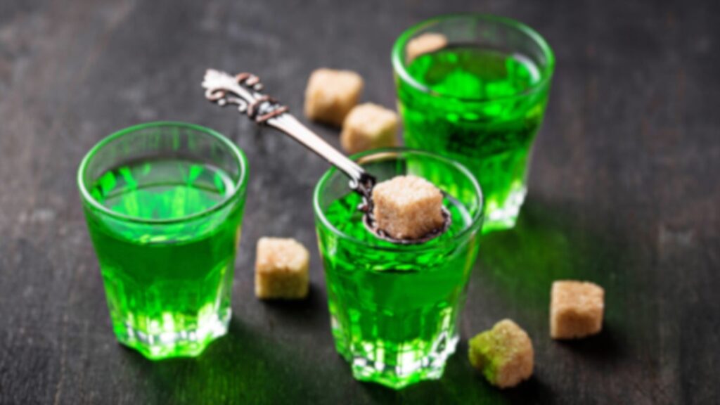 verre d'absynthe vert vif